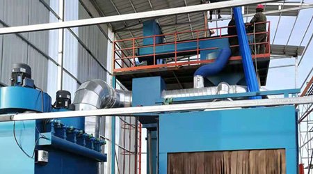 普華重工輥道拋丸機安裝完畢，清理效果非常好，客戶點贊