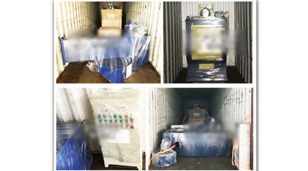 發(fā)往印尼Q3720大型吊鉤式拋丸清理機裝車發(fā)貨現(xiàn)場